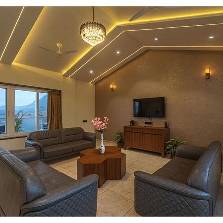 Mountain Glory 8Bhk By Tensorstays, Pool & Theater Igatpuri Buitenkant foto